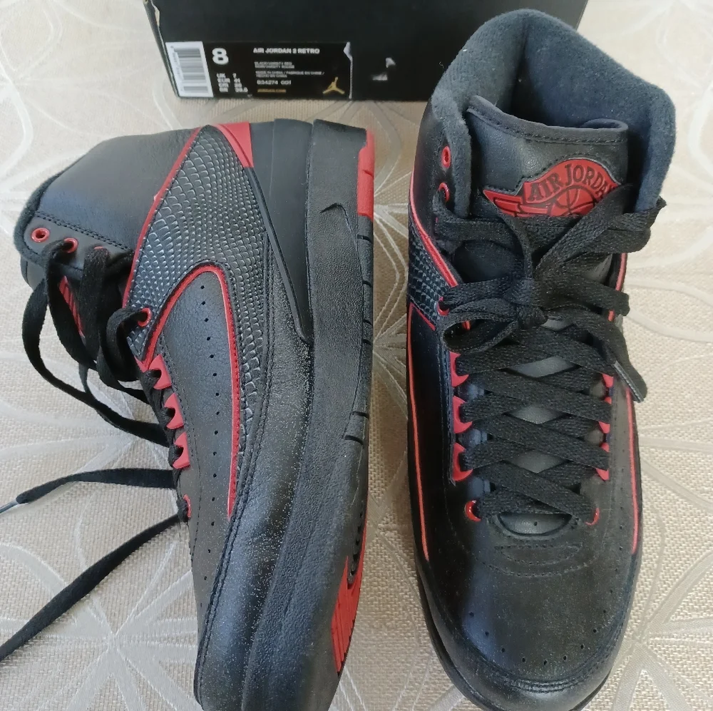 Nike Air Jordan 2 Retro